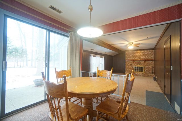 435 N 225 East, Warsaw, IN 46582