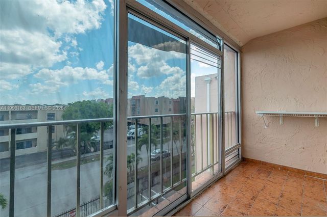 6130 W 19th Ave 301, Hialeah, FL 33012