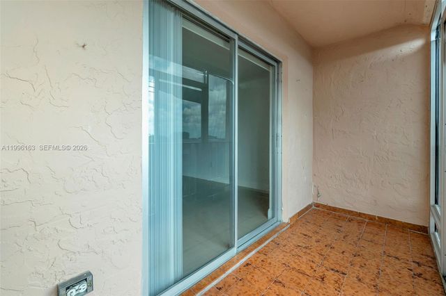 6130 W 19th Ave 301, Hialeah, FL 33012