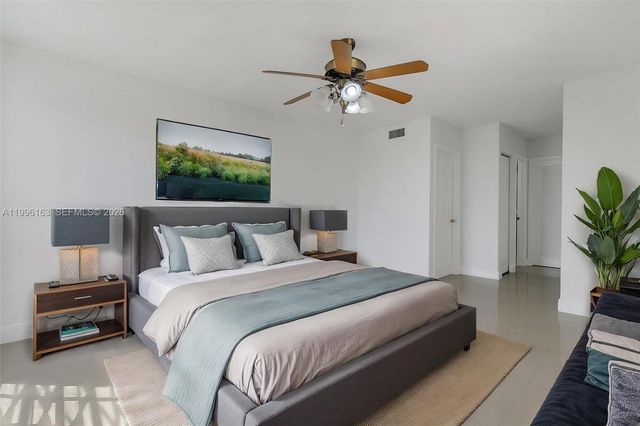 6130 W 19th Ave 301, Hialeah, FL 33012