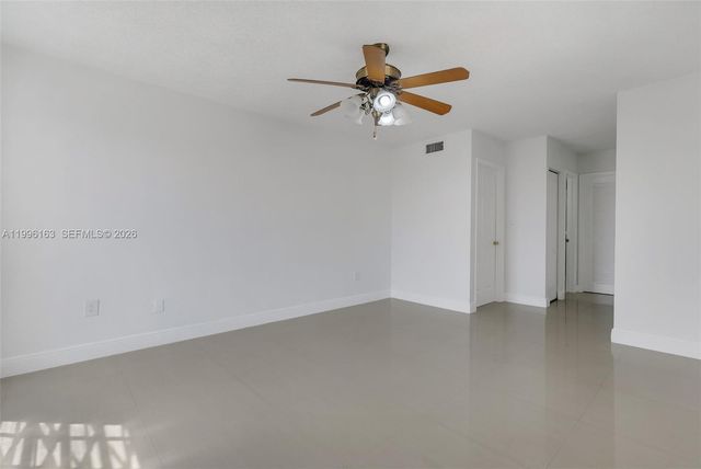 6130 W 19th Ave 301, Hialeah, FL 33012