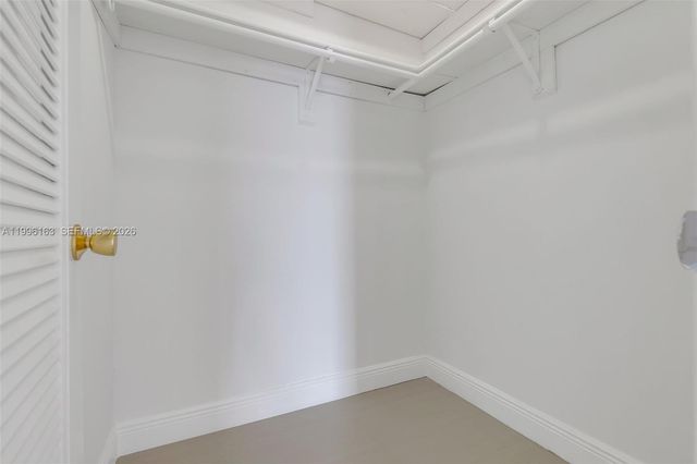 6130 W 19th Ave 301, Hialeah, FL 33012