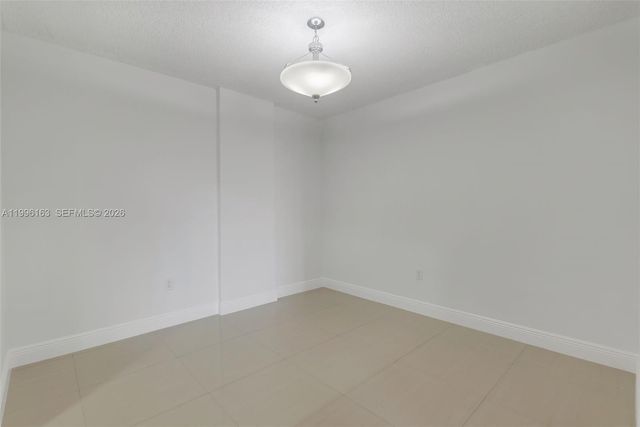 6130 W 19th Ave 301, Hialeah, FL 33012