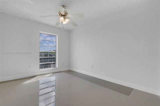 6130 W 19th Ave 301, Hialeah, FL 33012