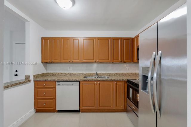 6130 W 19th Ave 301, Hialeah, FL 33012