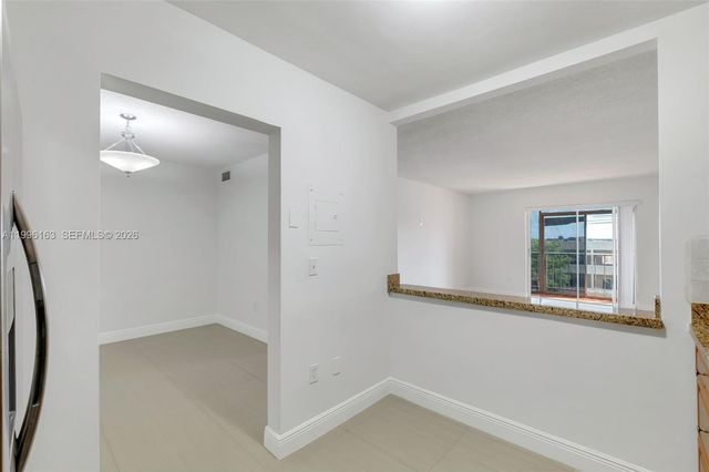 6130 W 19th Ave 301, Hialeah, FL 33012