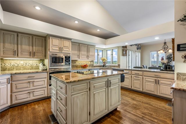 17 Kipling Circle, Bella Vista, AR 72715
