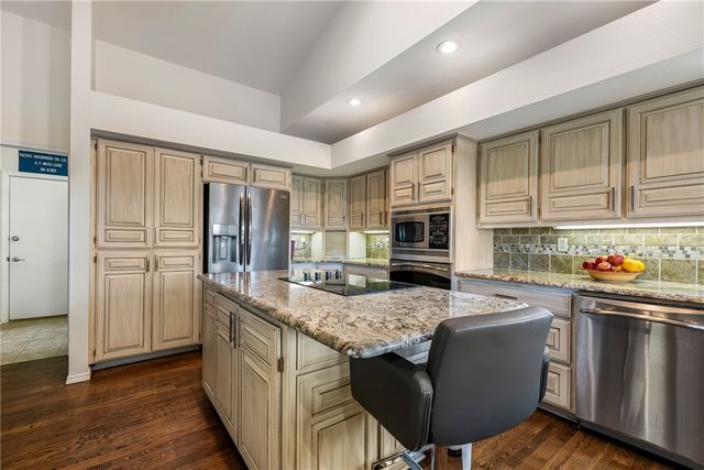17 Kipling Circle, Bella Vista, AR 72715