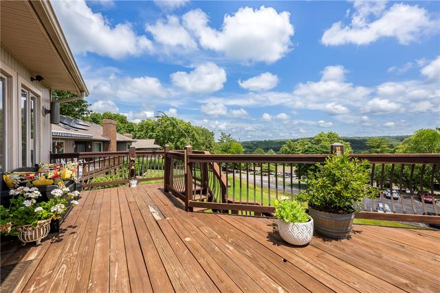 17 Kipling Circle, Bella Vista, AR 72715