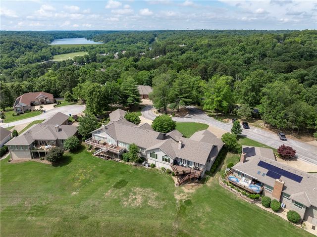 17 Kipling Circle, Bella Vista, AR 72715