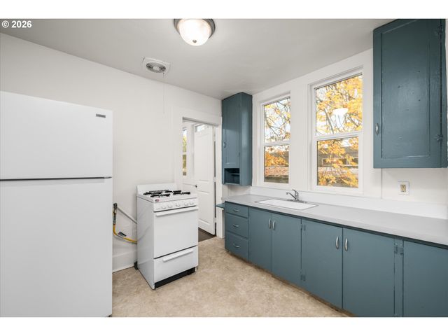 527 MONROE St, Eugene, OR 97402