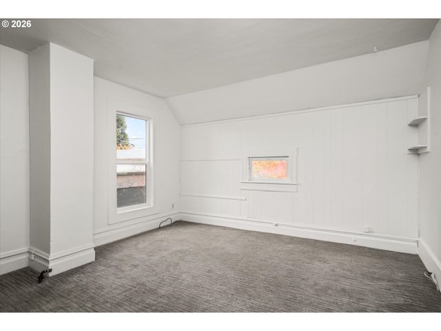 527 MONROE St, Eugene, OR 97402