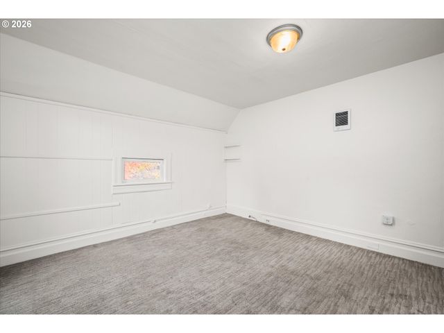 527 MONROE St, Eugene, OR 97402