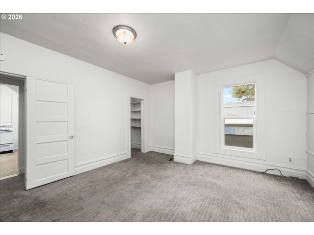 527 MONROE St, Eugene, OR 97402