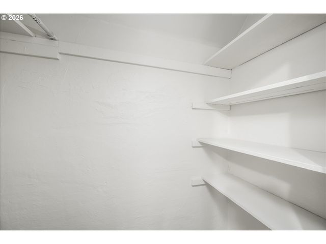 527 MONROE St, Eugene, OR 97402