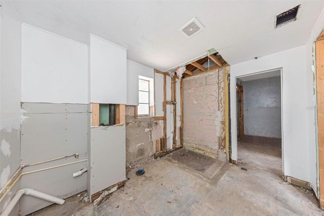 6235 HAMPTON DRIVE N, St Petersburg, FL 33710