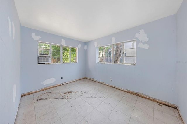 6235 HAMPTON DRIVE N, St Petersburg, FL 33710