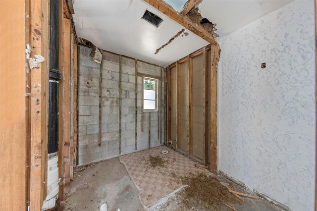 6235 HAMPTON DRIVE N, St Petersburg, FL 33710