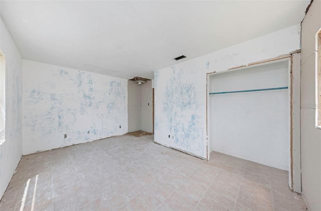 6235 HAMPTON DRIVE N, St Petersburg, FL 33710