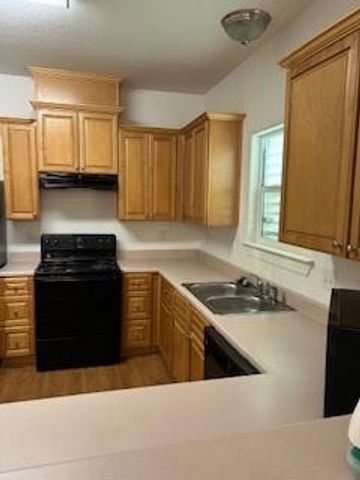 1106 9th Avenue N, Texas City, TX 77590