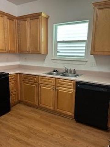 1106 9th Avenue N, Texas City, TX 77590