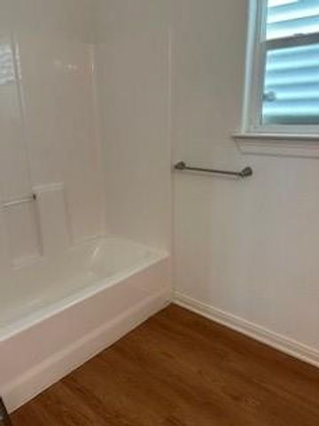 1106 9th Avenue N, Texas City, TX 77590