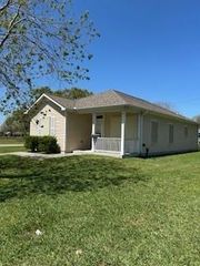 1106 9th Avenue N, Texas City, TX 77590