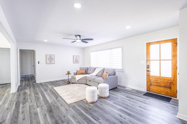 3253 Shadowridge SW Drive, Marietta, GA 30008