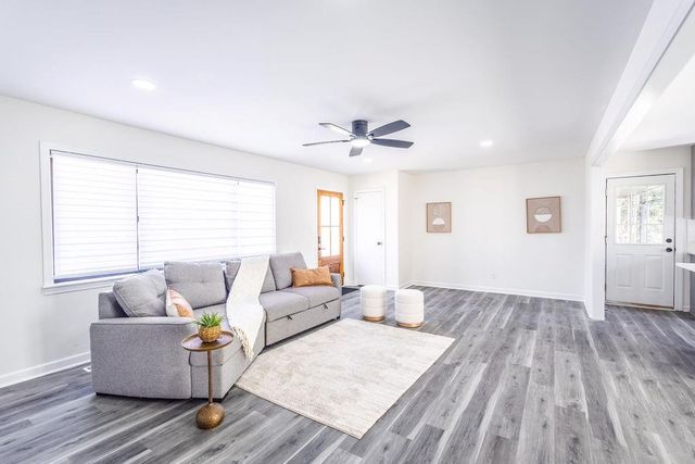 3253 Shadowridge SW Drive, Marietta, GA 30008