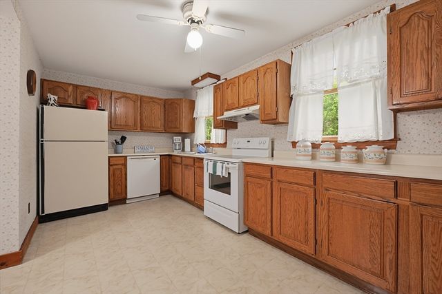 42 Flash Rd, Nahant, MA 01908