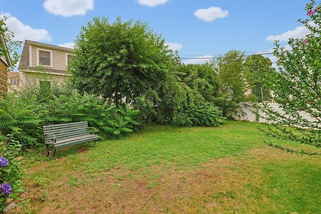 42 Flash Rd, Nahant, MA 01908