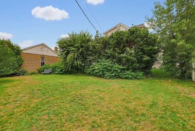 42 Flash Rd, Nahant, MA 01908