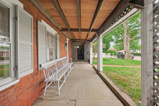 42 Flash Rd, Nahant, MA 01908