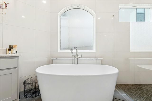 201 Slate Rock TER, Austin, TX 78738