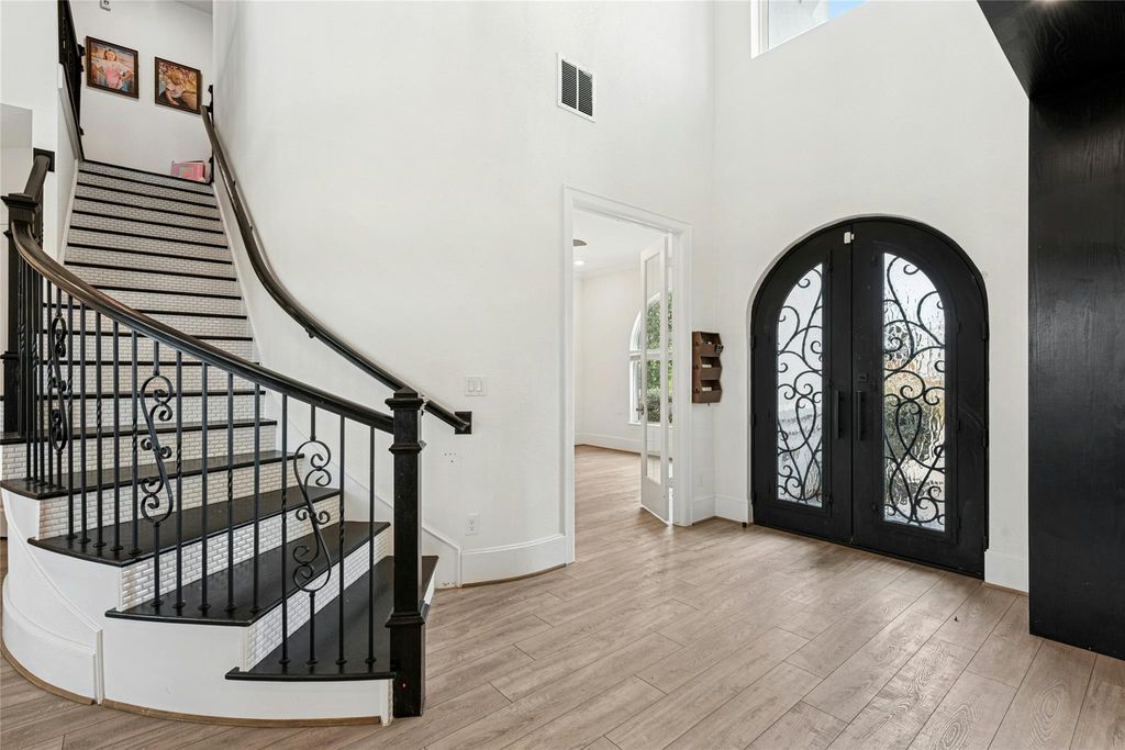 201 Slate Rock TER, Austin, TX 78738