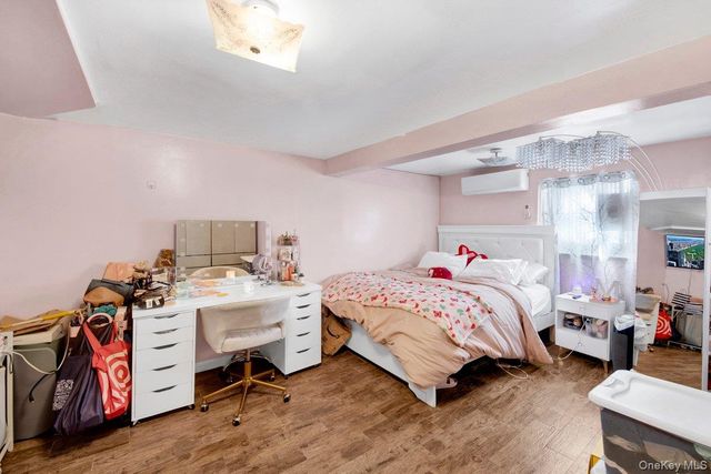 3252 Waterbury Avenue, Bronx, NY 10465