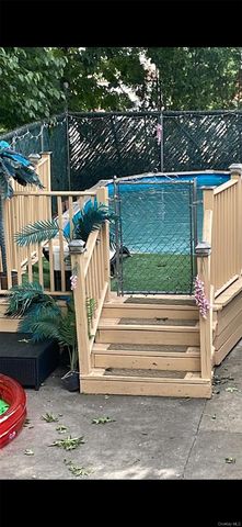 3252 Waterbury Avenue, Bronx, NY 10465