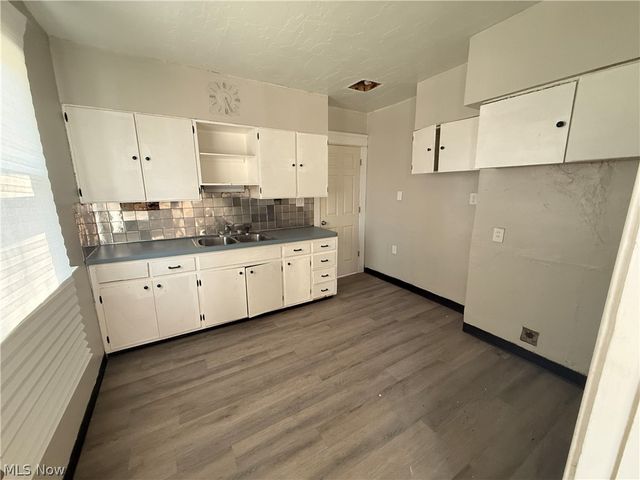 10922 Tacoma Avenue, Cleveland, OH 44108