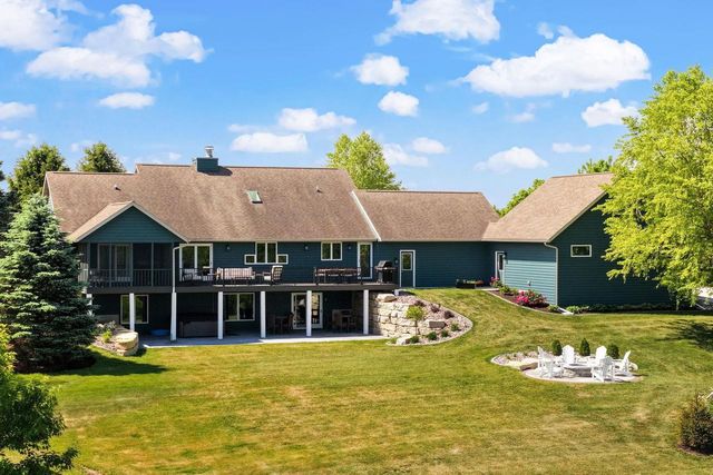 W5490 Timber Lane, New Glarus, WI 53574