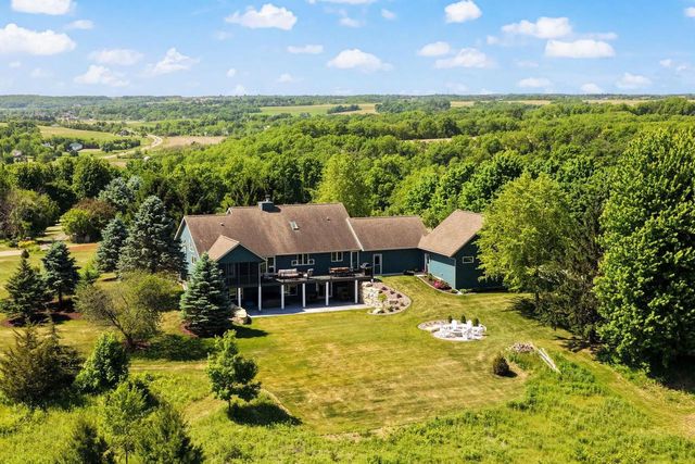 W5490 Timber Lane, New Glarus, WI 53574