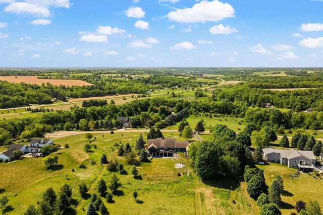 W5490 Timber Lane, New Glarus, WI 53574