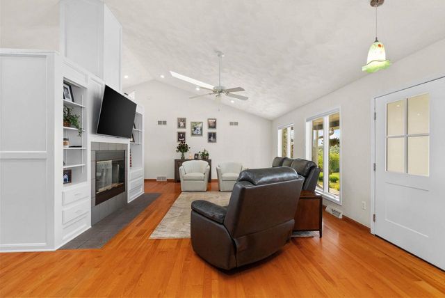 W5490 Timber Lane, New Glarus, WI 53574