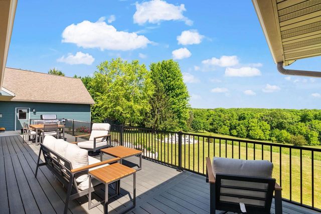 W5490 Timber Lane, New Glarus, WI 53574