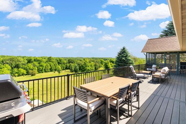 W5490 Timber Lane, New Glarus, WI 53574