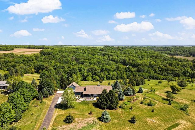 W5490 Timber Lane, New Glarus, WI 53574