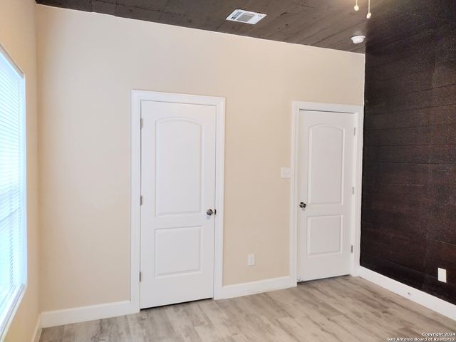 135 HARVARD TER, San Antonio, TX 78201