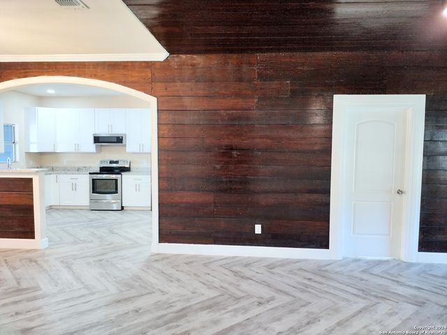 135 HARVARD TER, San Antonio, TX 78201