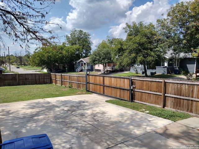 135 HARVARD TER, San Antonio, TX 78201