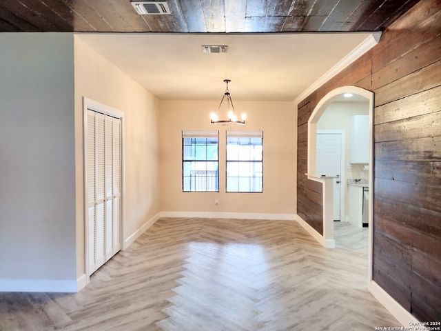 135 HARVARD TER, San Antonio, TX 78201