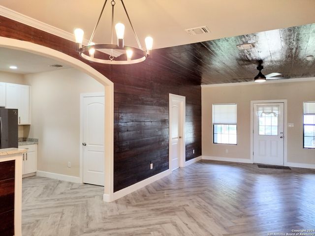 135 HARVARD TER, San Antonio, TX 78201